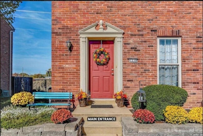 property at 1210 Clarkson Ct