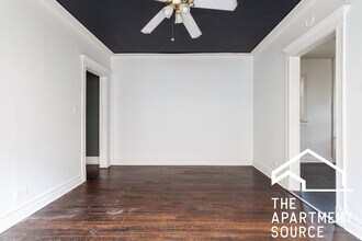 4112 N Broadway in Chicago, IL - Building Photo - Building Photo