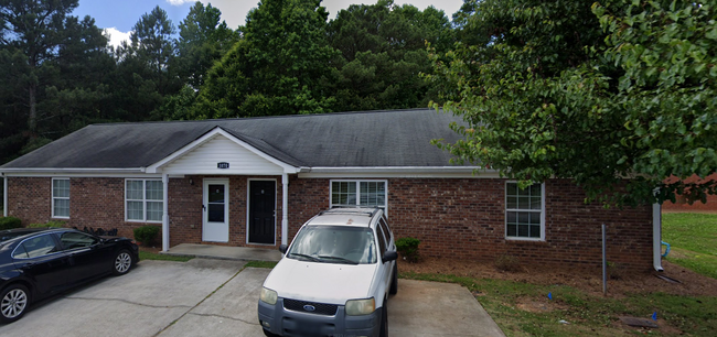 Orchard Grove Apartments in Madison, GA - Building Photo - Primary Photo