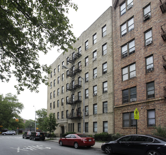1740 Carroll St in Brooklyn, NY - Foto de edificio - Building Photo