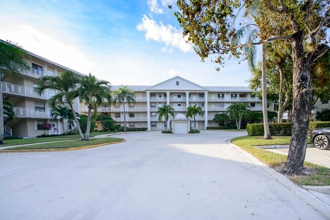 3515 Village Blvd in West Palm Beach, FL - Building Photo - Building Photo