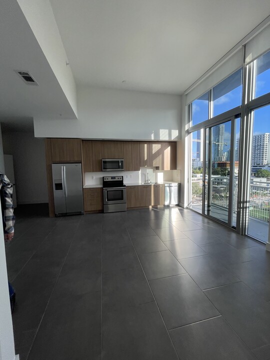 337 NE 34th St, Unit A3C in Miami, FL - Building Photo