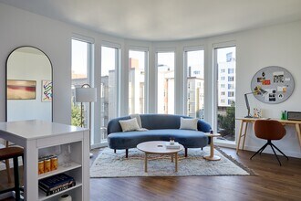 Shoresmith in Seattle, WA - Building Photo - Building Photo