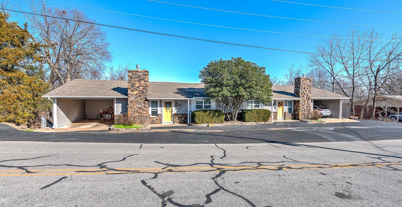 14798-14804 Dutchmans Dr in Rogers, AR - Building Photo