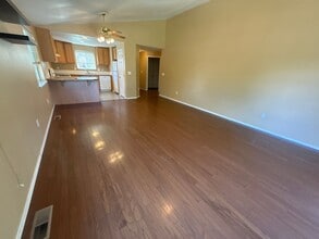 1214 Glacier Ridge Rd in Bend, OR - Building Photo - Building Photo