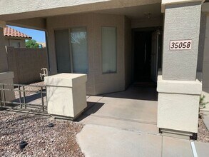35058 Karan Swiss Cir in San Tan Valley, AZ - Building Photo - Building Photo