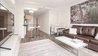 536 N Van Ness Ave, Unit 3 in Los Angeles, CA - Building Photo