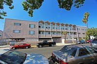 2405 W 18th St in Los Angeles, CA - Foto de edificio - Building Photo