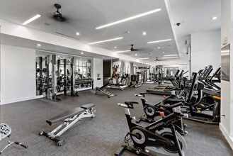 205 S Kings Dr in Charlotte, NC - Building Photo - Building Photo