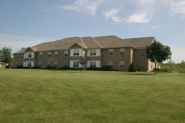 Yellow Creek Glen Apartments in Freeport, IL - Building Photo - Building Photo