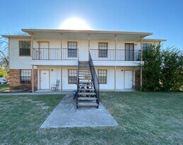 406 N Main St, Unit D