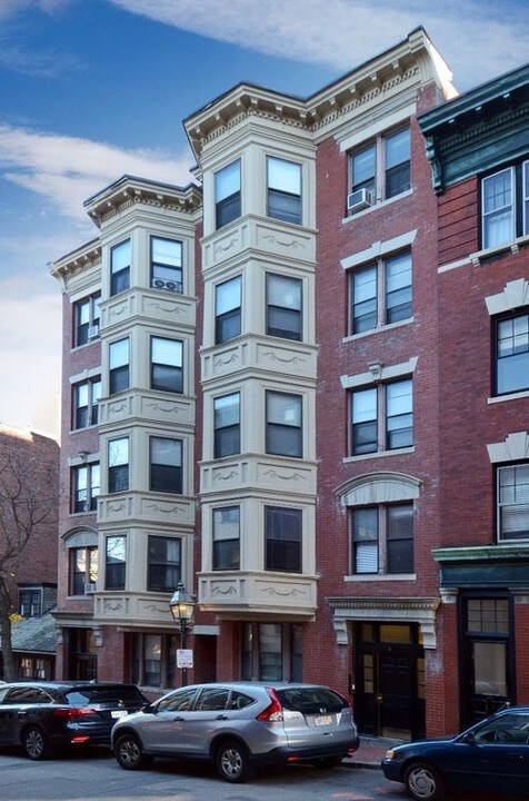 41 Joy St-Unit -411 in Boston, MA - Building Photo
