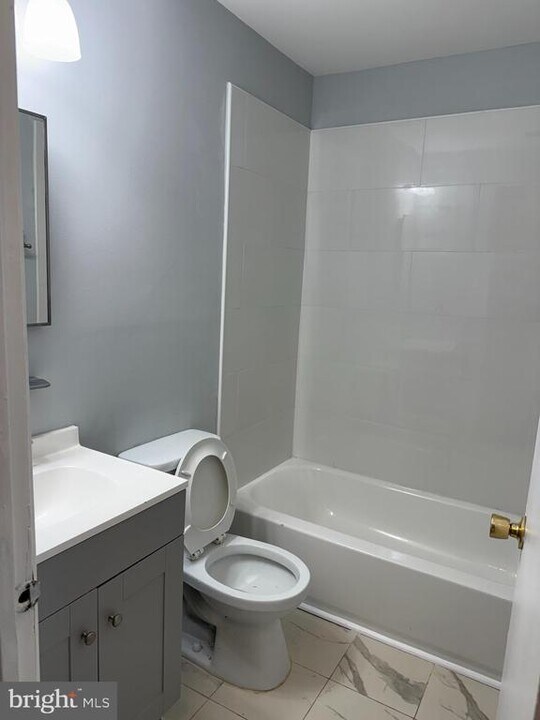 1608 Huntingdon Mews in Clementon, NJ - Building Photo