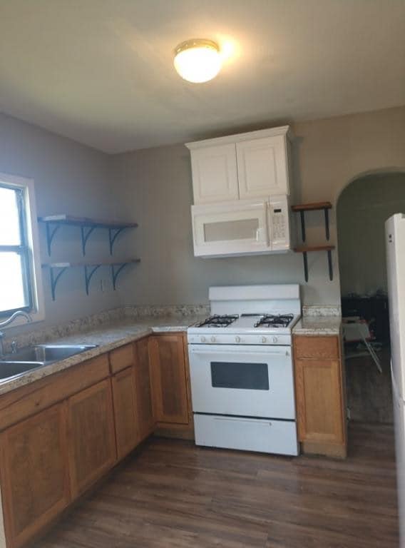 303 S McGregor St in Carthage, MO - Building Photo - Building Photo