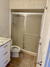 7006 Midnight Pass Rd, Unit 2 in Sarasota, FL - Building Photo - Building Photo