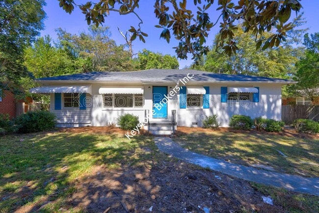 property at 2128 Knightsbridge Rd