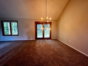 10339 Lake Sebago Dr in Fort Wayne, IN - Building Photo - Building Photo