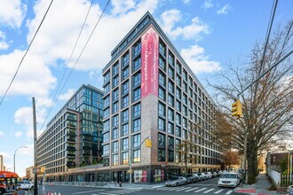 Ruby Square in Jamaica, NY - Foto de edificio - Building Photo