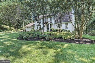10198 Cedar Pond Dr in Vienna, VA - Building Photo - Building Photo