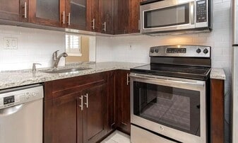 633 NE 2nd Ave in Fort Lauderdale, FL - Building Photo