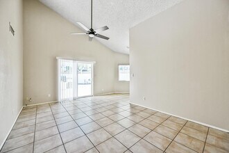 7725 E Rovey Ave in Scottsdale, AZ - Building Photo - Building Photo