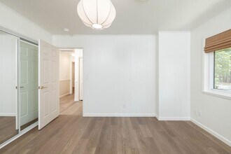 884 Shrewsbury Ln in Fayetteville, AR - Building Photo - Building Photo