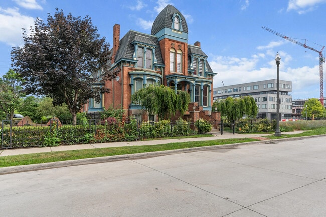 291 Edmund Pl in Detroit, MI - Building Photo - Building Photo