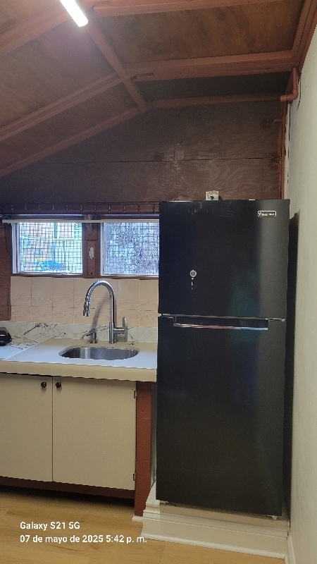 property at 1216 E Anderson St