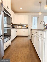 42462 Dogwood Glen Square in Sterling, VA - Building Photo - Building Photo