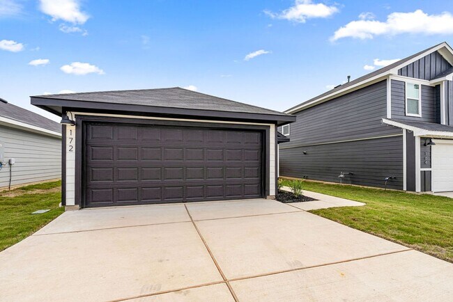 172 Bull Lake Cir in Buda, TX - Building Photo - Building Photo