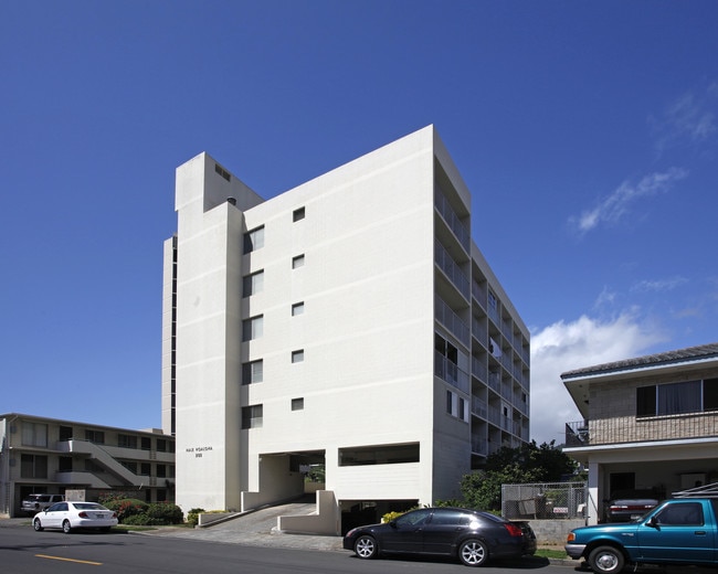 Hale Hoaloha in Honolulu, HI - Foto de edificio - Building Photo