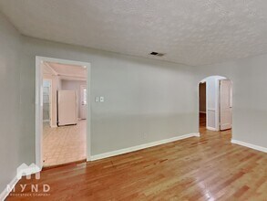 668 Scott Cir in Decatur, GA - Building Photo - Building Photo