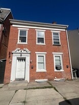 857 E Market St in York, PA - Building Photo