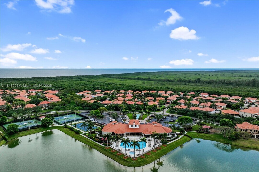 7567 SW 189th St, Unit 1 in Cutler Bay, FL - Building Photo
