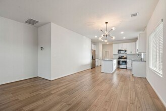 302 Timber Brook Dr in Hutto, TX - Building Photo - Building Photo