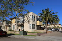 Orange Place Apartments in Escondido, CA - Foto de edificio - Building Photo