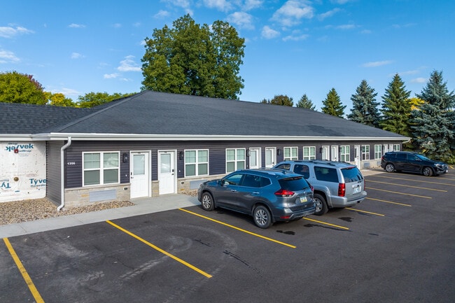 Fox Flats-Fully Furnished with Private Garage