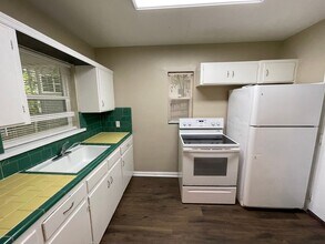 1917 Blackburn Ave in Tallahassee, FL - Building Photo - Building Photo