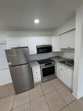 830 SW 6th St in Hallandale Beach, FL - Building Photo - Building Photo