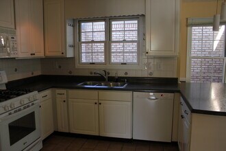 3247 Salem Cove Trail SE in Conyers, GA - Building Photo - Building Photo