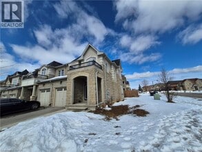 292 Rymal Rd W in Hamilton, ON - Building Photo - Building Photo