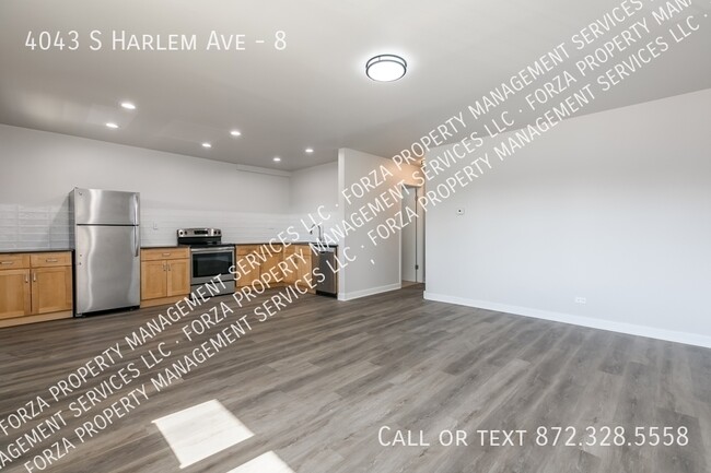 4043 S Harlem Ave-Unit -8 in Berwyn, IL - Foto de edificio - Building Photo