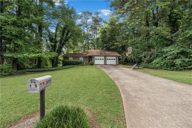 property at 2935 Sawgrass Trail SW