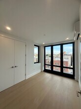 916 58th St in Brooklyn, NY - Foto de edificio - Building Photo