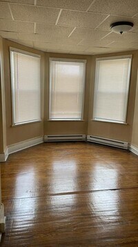 649 S 55th St photo'