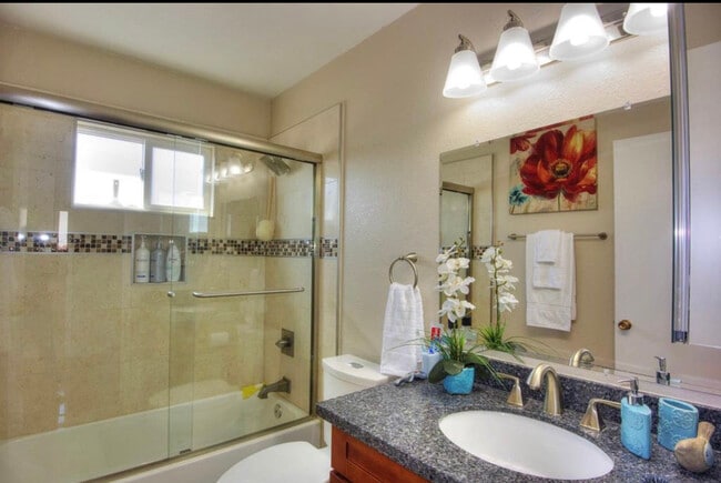 806 Coyote St in Milpitas, CA - Foto de edificio - Building Photo