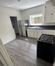 3960 Redwood Ave-Unit -3960 1/2 in Los Angeles, CA - Building Photo - Building Photo