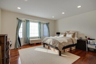 313 4th St in Jersey City, NJ - Building Photo - Building Photo