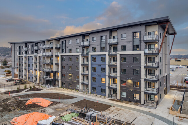 The Arborwood in Kelowna, BC - Building Photo - Building Photo