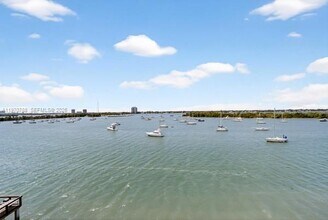 7928 West Dr in North Bay Village, FL - Building Photo - Building Photo